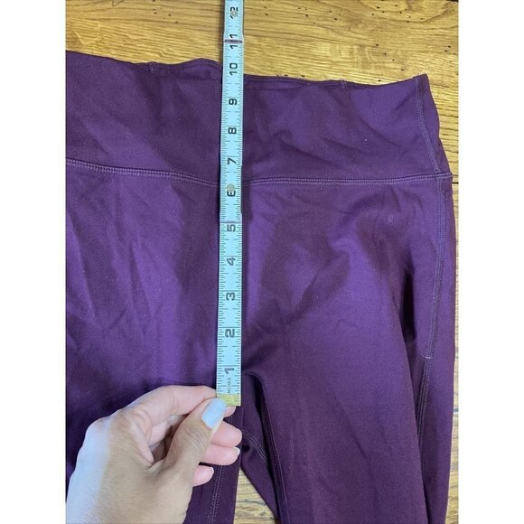 Si M Fabletics Trinity High-Waisted Pocket Legging Burgundy No Front Seam EUC - Picture 6 of 8